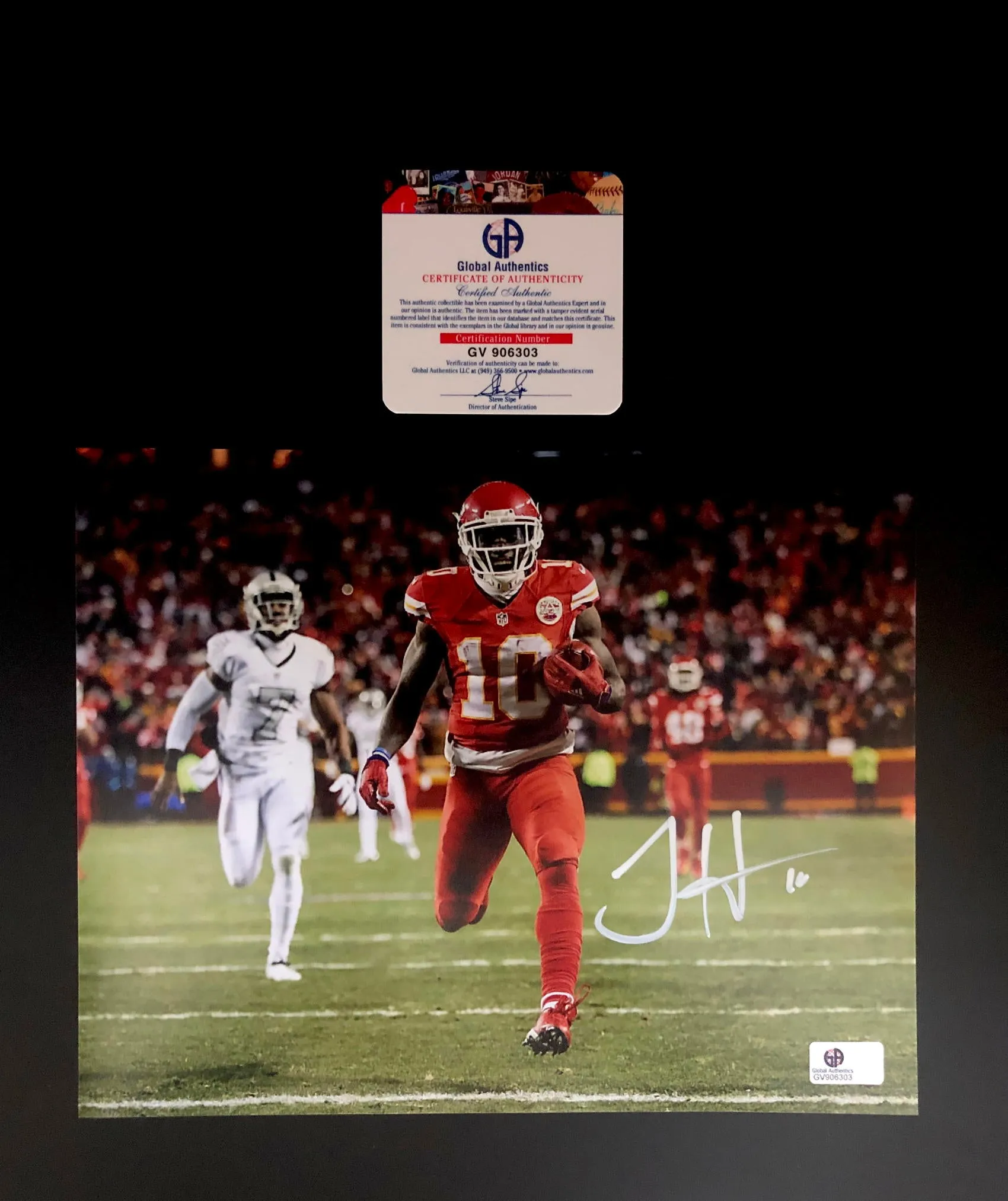 Tyreek Hill Kansas City Chiefs Autographed 8x10 Running Photo